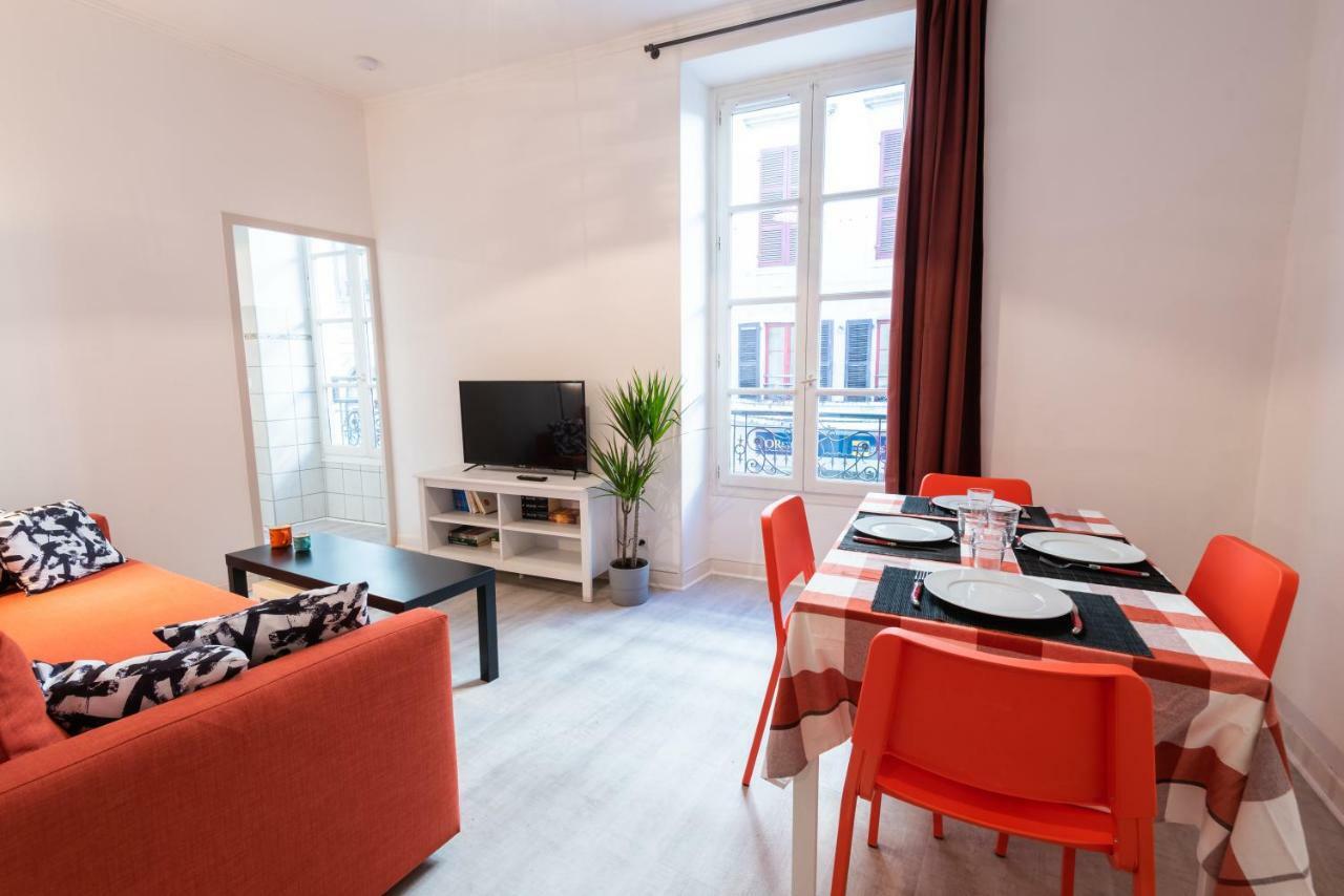 Appartement Coeur De Ville - Wifi - Lave-Seche Linge Pau Exterior photo